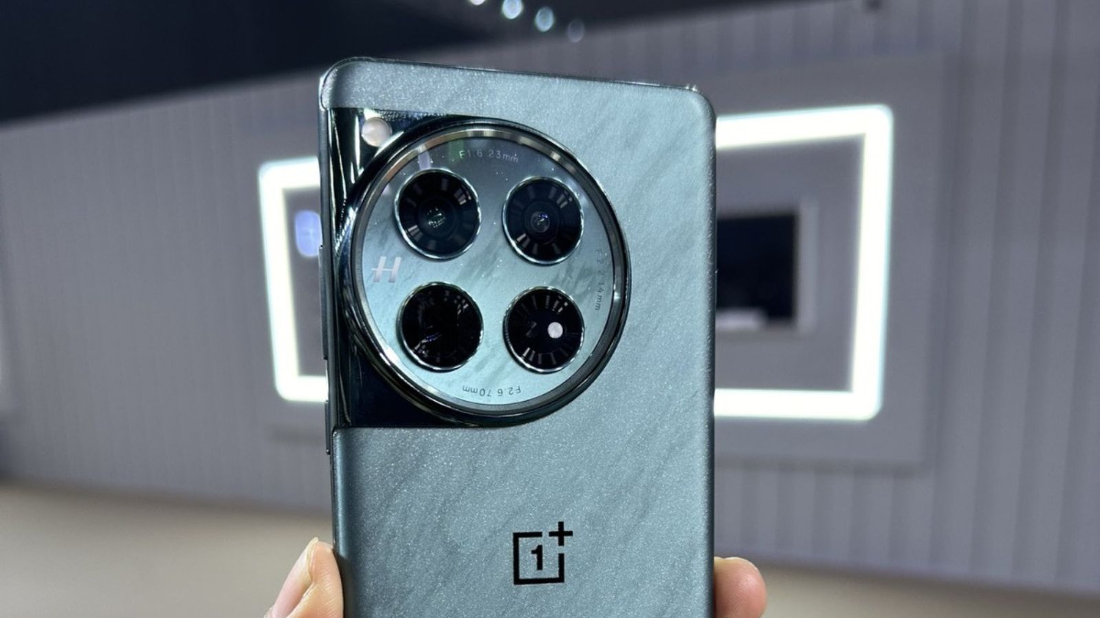 OnePlus 12R দাম কত